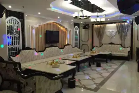 苏州旗舰店夜总会招聘,苏州KTV排行榜,加入夜店团队中,开启职业新篇
