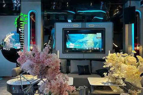 南昌夜店服务员招募，包食宿月休四天工作简单上手速度快